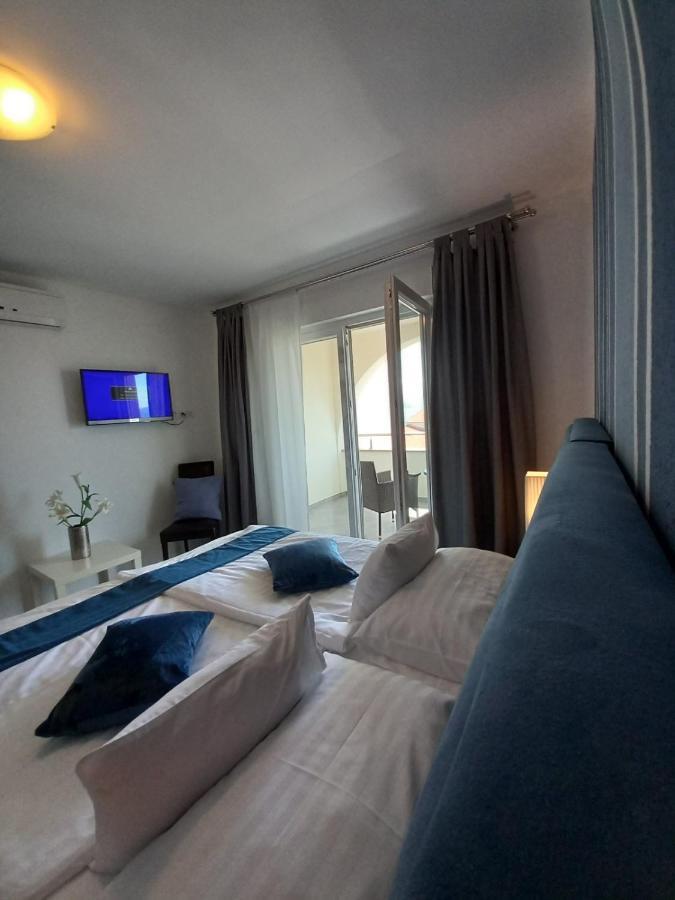 Garfild Guest House Novi Vinodolski Eksteriør billede