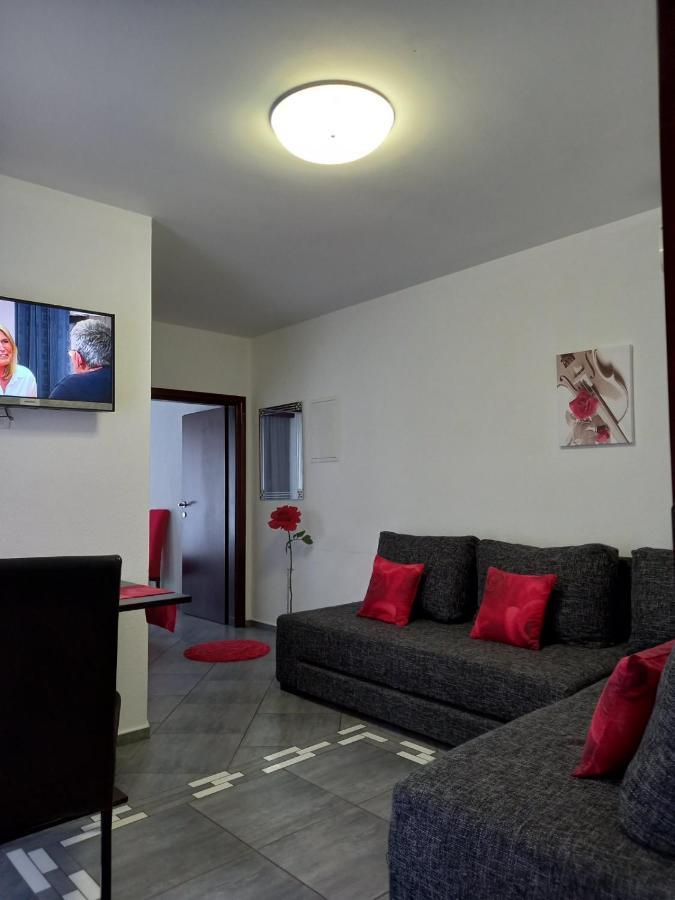 Garfild Guest House Novi Vinodolski Eksteriør billede