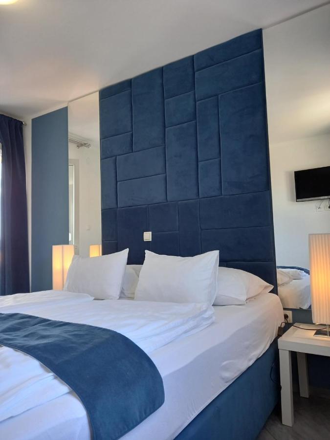 Garfild Guest House Novi Vinodolski Eksteriør billede