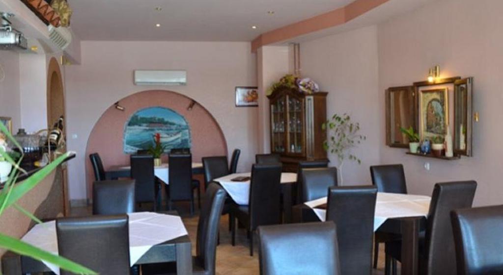 Garfild Guest House Novi Vinodolski Eksteriør billede