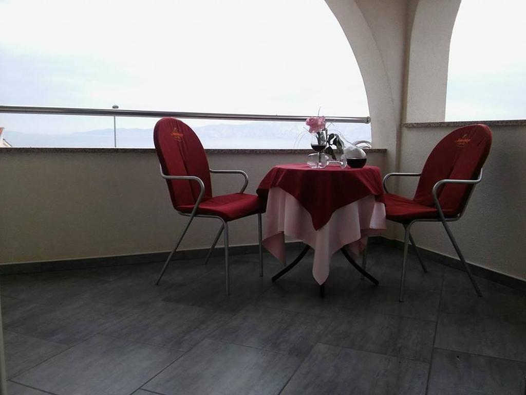 Garfild Guest House Novi Vinodolski Eksteriør billede