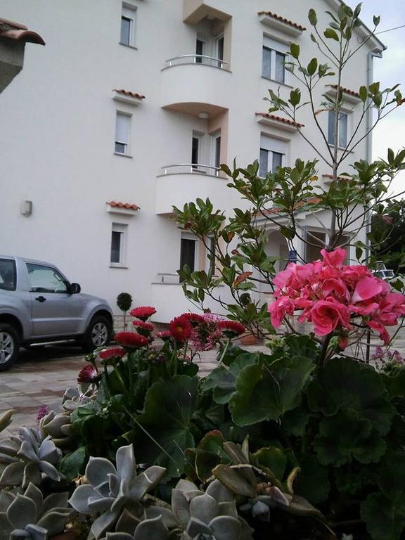 Garfild Guest House Novi Vinodolski Eksteriør billede