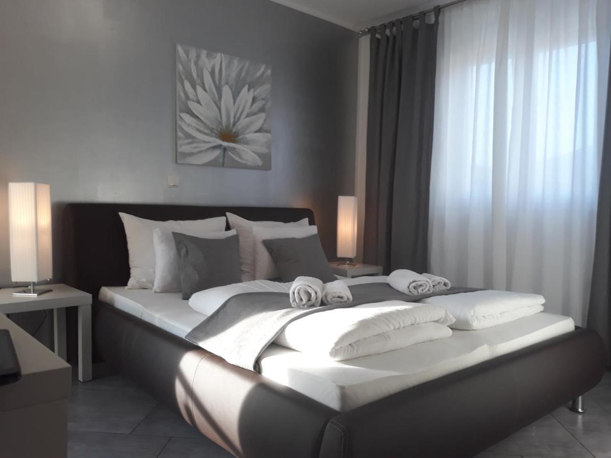 Garfild Guest House Novi Vinodolski Værelse billede